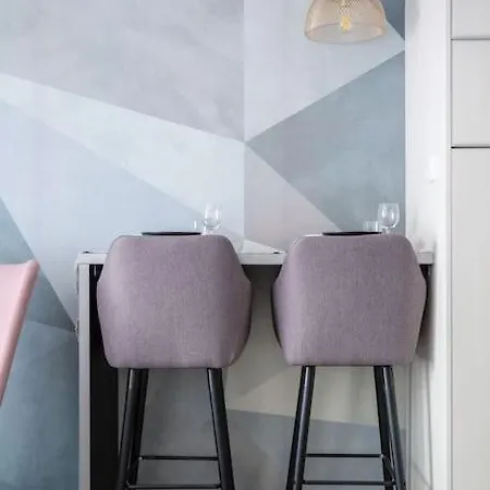 Apartment Pastel Serenity Retreat Close To Downtown - 903 *