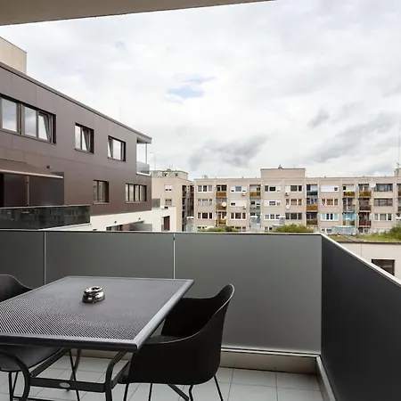Pastel Serenity Retreat Close To Downtown - 903 Budapest